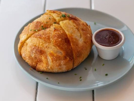 Garlic Cobb Sourdough Loaf (V)