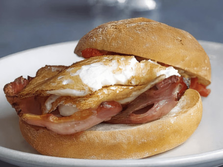 Rollo De Tocino Y Huevo