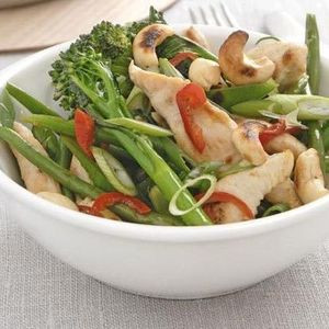 Salteado De Pollo Y Verduras