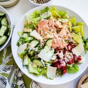 Insalata Caesar Con Salmone Grigliato