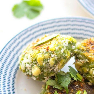 Pain À L'ail Aux Épinards Et Maïs