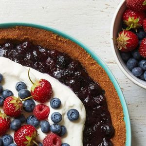 Piccola Fetta Di Crostata Di Mele O Ciliegie