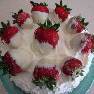 Torte Dolci Alla Crema Di Fragola