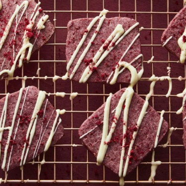 Galleta De Chocolate Blanco Y Frambuesa En Apoyo A La Fundación Mcgrath