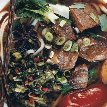 Ichiban Noodles Piccanti Di Manzo Sichuan 200 G