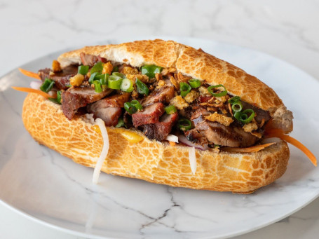 Bbq Fläskkött Banh Mi