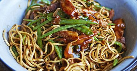 Chow Mein Con Salsa Di Soia