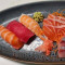 Combinazione Di Sushi E Sashimi