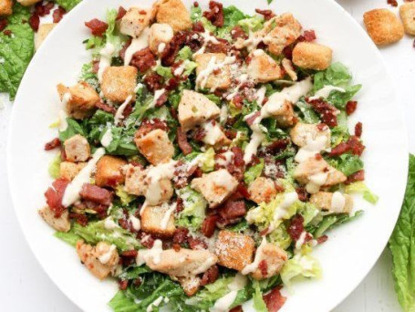 Insalata Caesar Di Pollo Alla Griglia