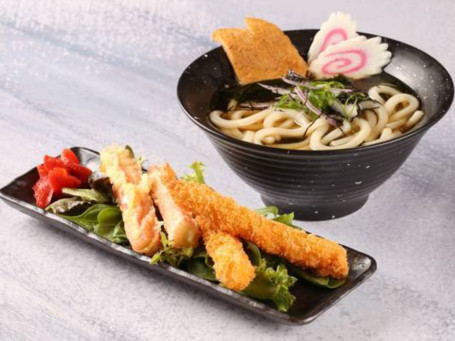 Udon Di Frutti Di Mare