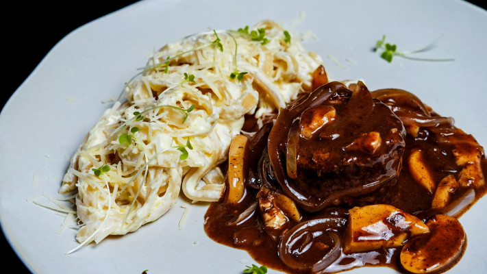 Fettuccine Alfredo Avec Brocoli