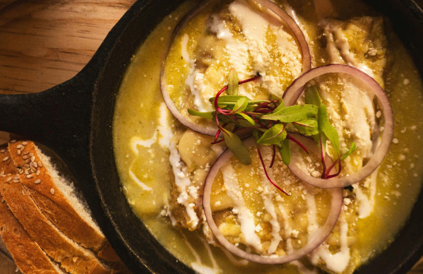 Två Enchiladas, Ris Och Bönor