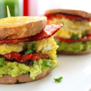 Äggsmörgås Med Kött