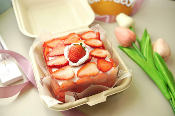 Brown Bros Moscato Strawberry Cream 750Ml