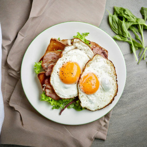 Omelett Med Rostad Fläskkött