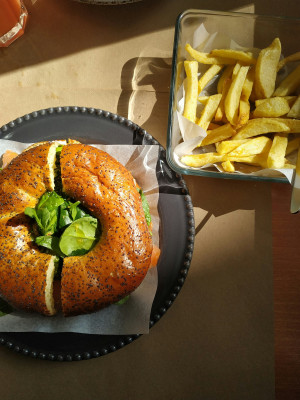 Chili-Cheeseburger (Scharf)