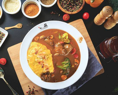 yì shì hóng jiǔ dùn niú kā lī dàn bāo fàn Curry Rice Omelet with Italian Red Wine Stewed Beef