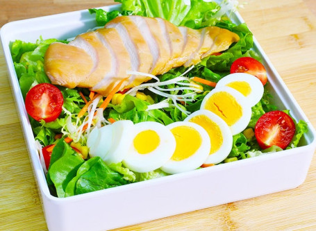 Màn Zhǔ Jī Xiōng‧tián Yuán Shā Lǜ Sous Vide Chicken Breast Salad