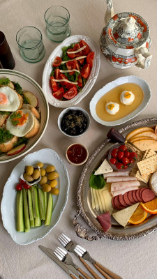 Salsiccia, Biscotto Al Formaggio All'uovo