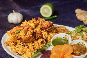 Camarão Biryani