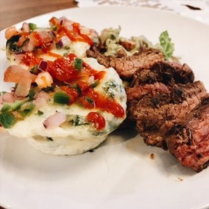 Clara De Huevo Pimiento Rojo Asado Bocaditos De Huevo