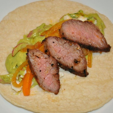 Taco Morbido Con Bistecca Alla Griglia All'aperto