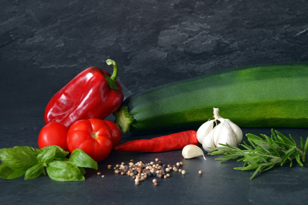 Pancetta O Salsiccia Con Mele Fritte O Casseruola Hashbrown