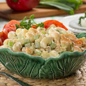 Insalata Di Maccheroni Con Uova Diavolesche, 16 Oz.