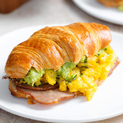Frukost Croissant Sandwich