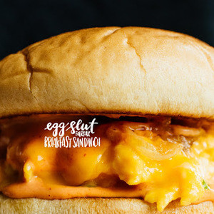 Sándwich De Desayuno De Brioche