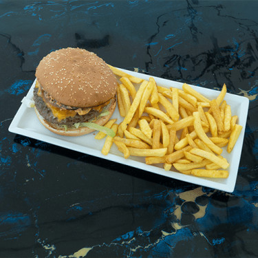 Burger Au Fromage Et Au Bacon