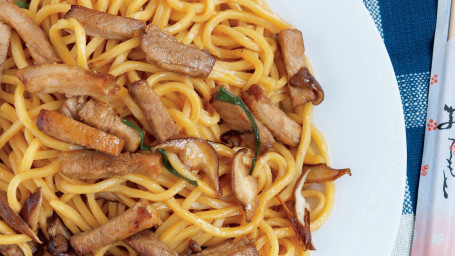 Chow Mein De Porco Assado Ou Chop Suey